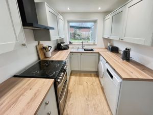 Kitchen- click for photo gallery